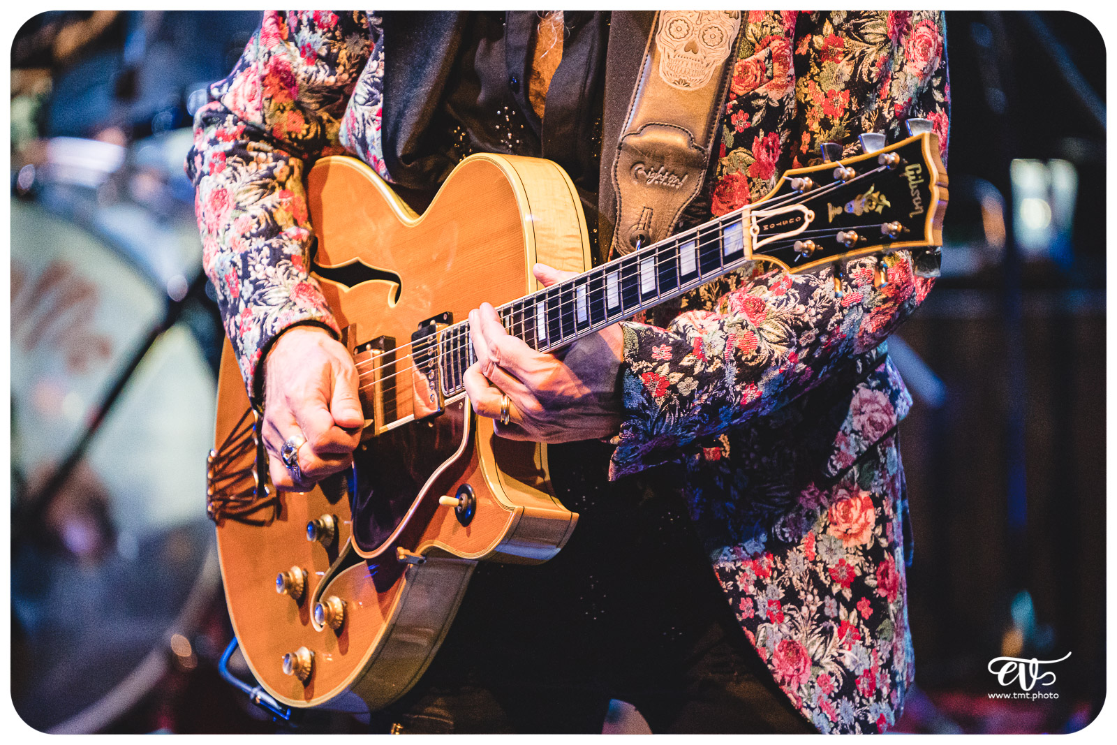 L'HISTOIRE DU ROCK EN 13 GUITARES